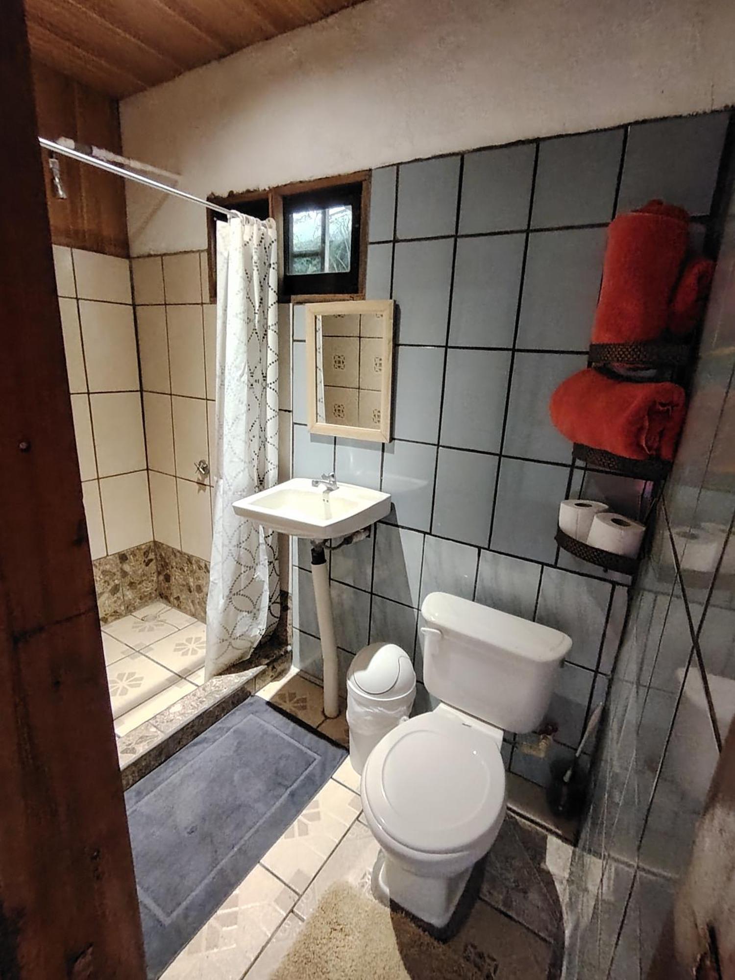 Pez Espada Tours Y Cabinas Drakes Bay Zimmer foto